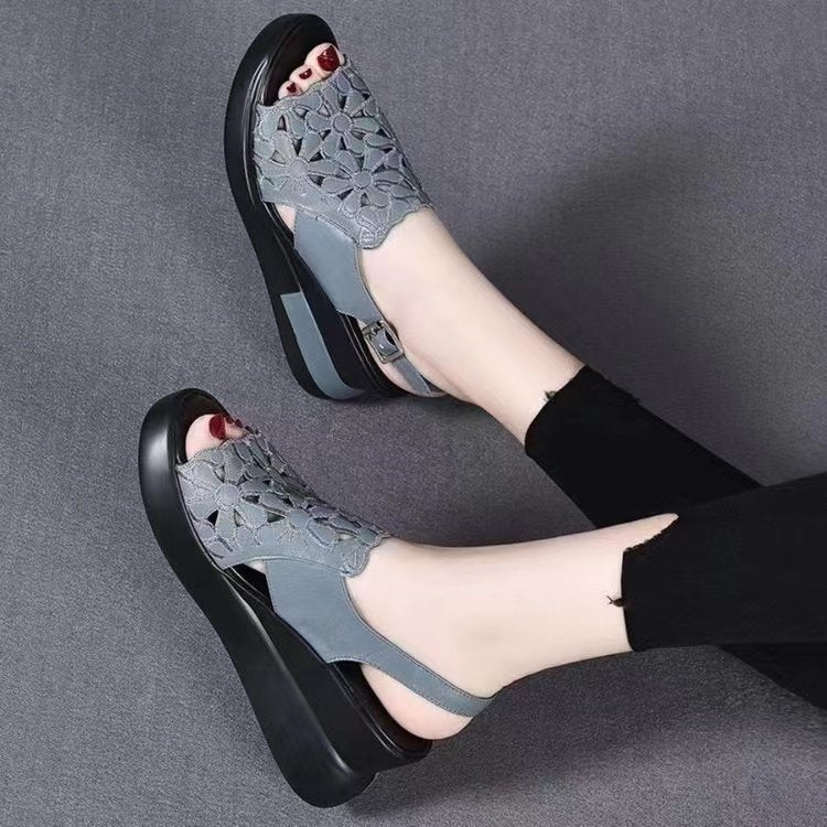 Römer-Sandalen mit Schnalle | LuxeStyle