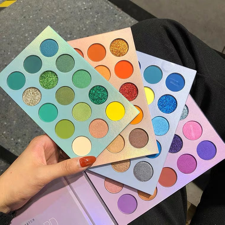 Wasserdichte Glitzer-Matte Lidschatten-Palette – Bild 2 | LuxeStyle