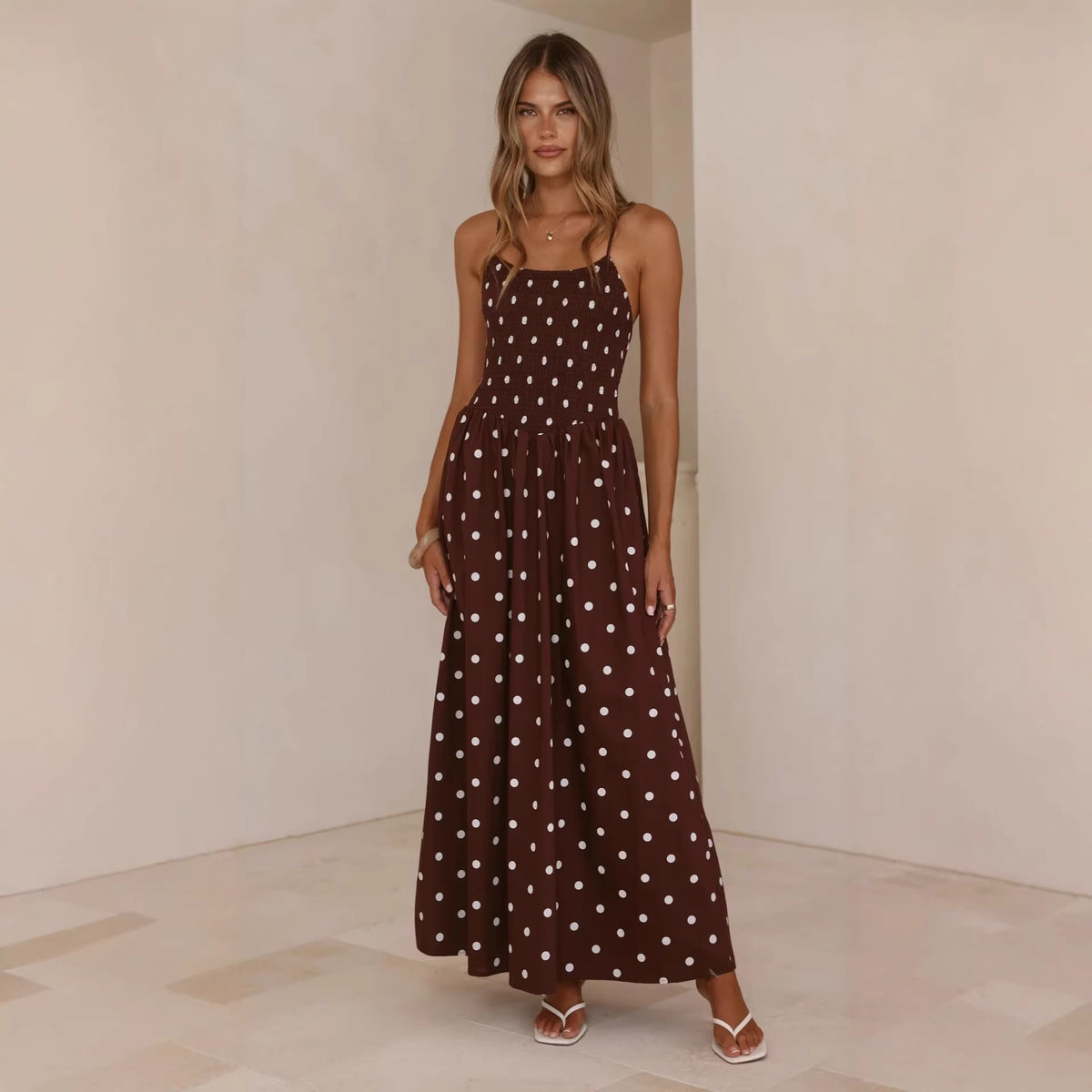 Maxikleid mit Taillengurt und Polka Dots | LuxeStyle