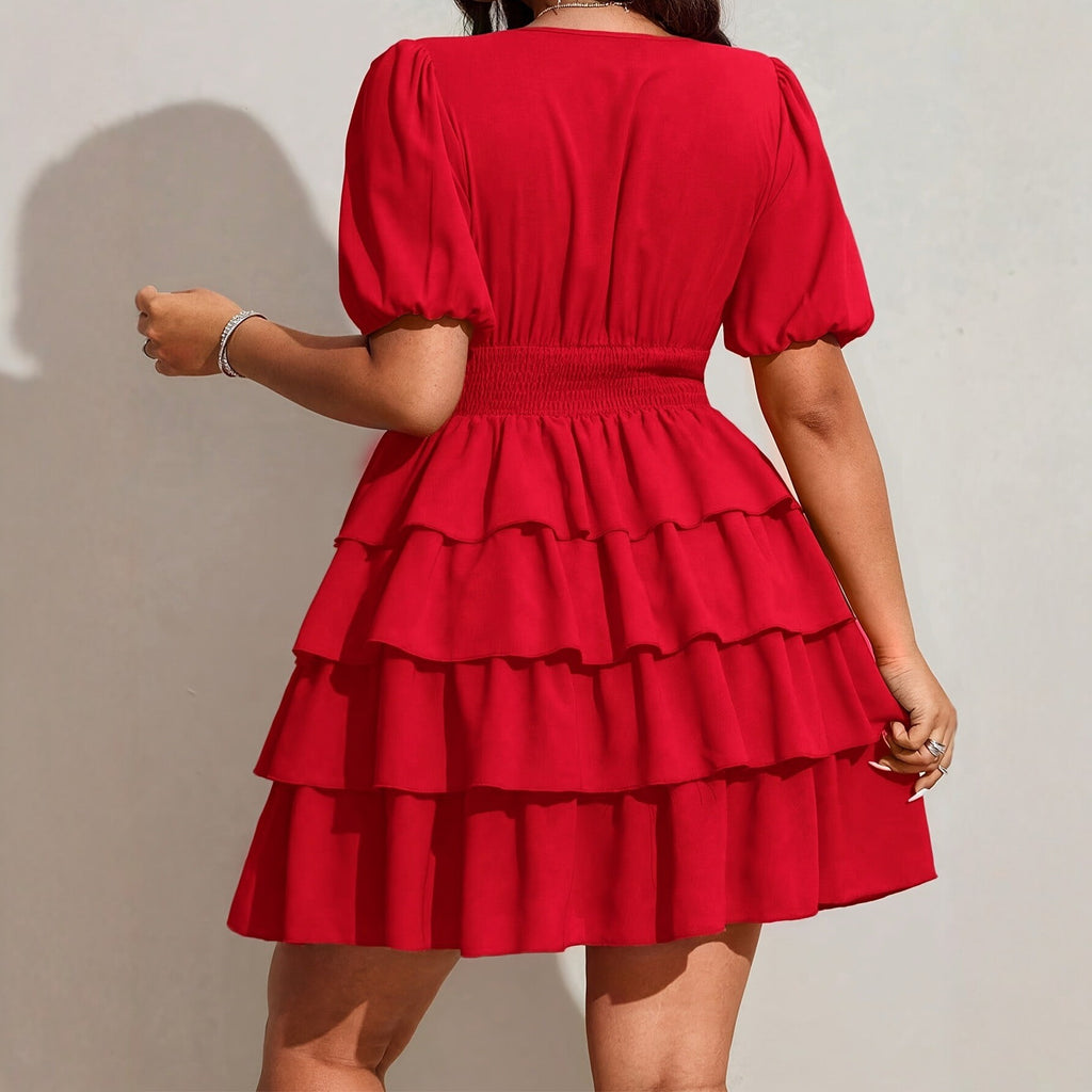 Elegantes Mini-Stufenkleid mit V-Ausschnitt