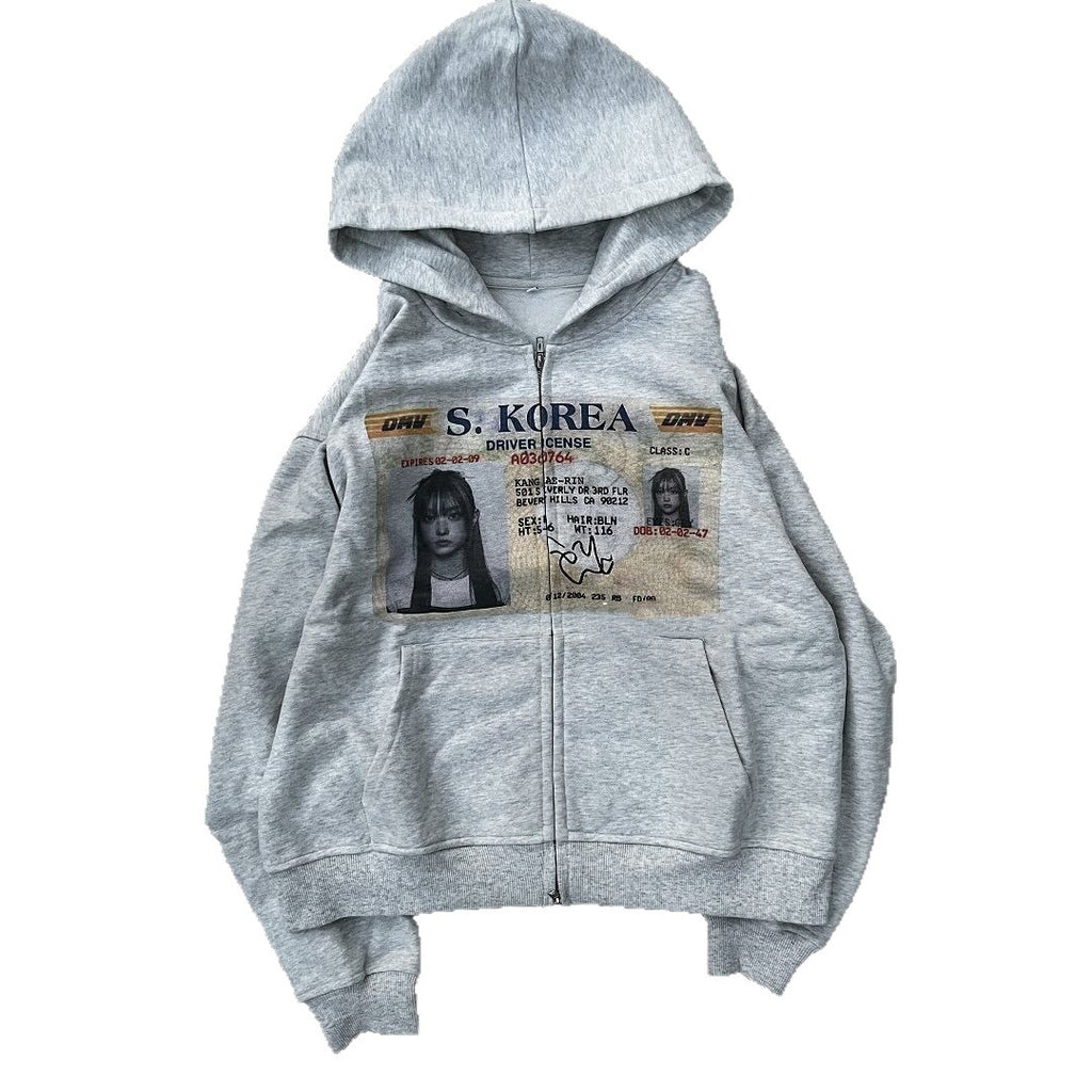 Retro Hoodie mit Ausweis-Print und Reissverschluss