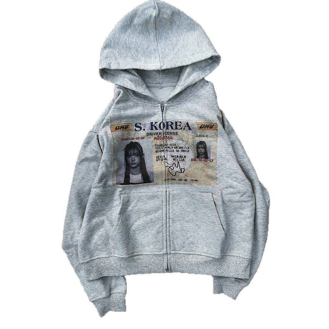Retro Hoodie mit Ausweis-Print und Reissverschluss