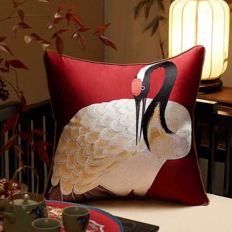 Klassischer Kissenbezug mit chinesischer Stickerei – Bild 11 | LuxeStyle