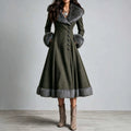Damenkleid mit Kunstfellkragen – Bild 6 | LuxeStyle