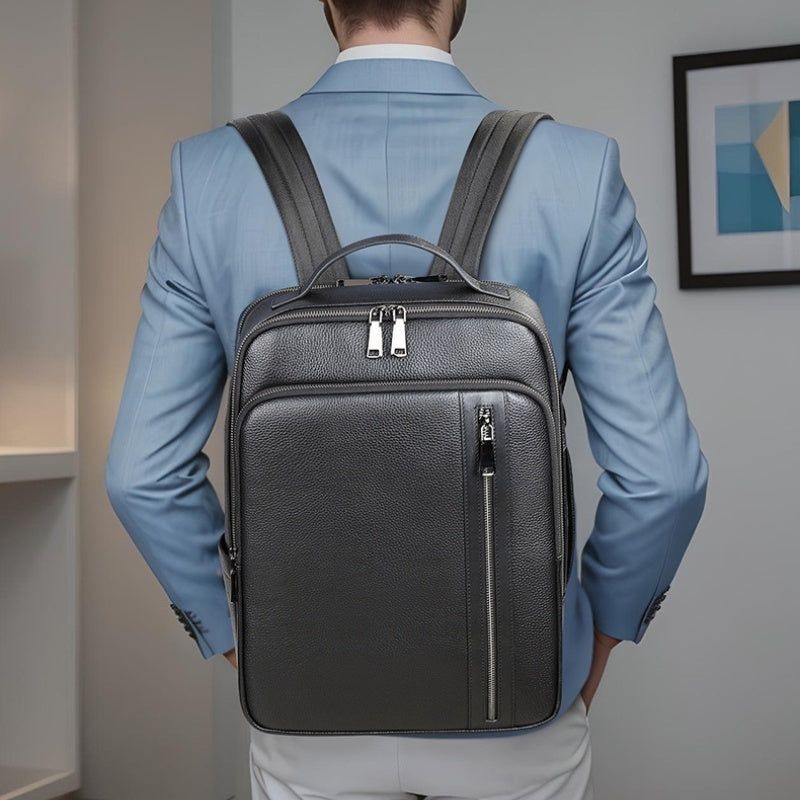 Männer-Leder-Rucksack mit 20-35L Kapazität | LuxeStyle