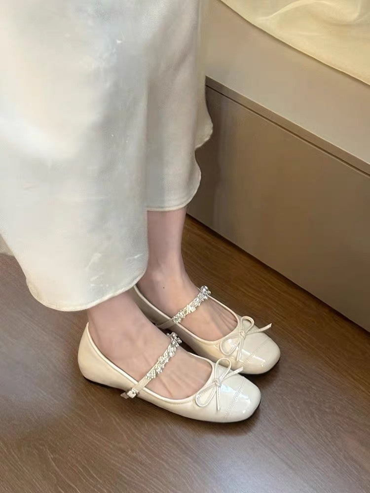 Mary Jane Flats mit Strass-Schnalle