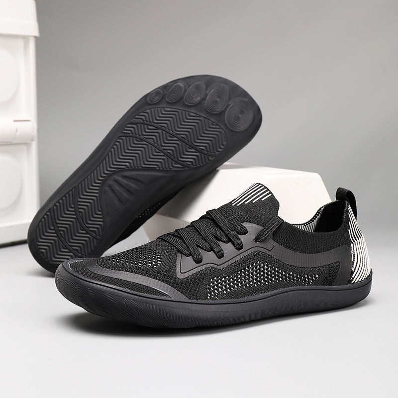 Wander-Sneaker mit breiter Zehenbox
