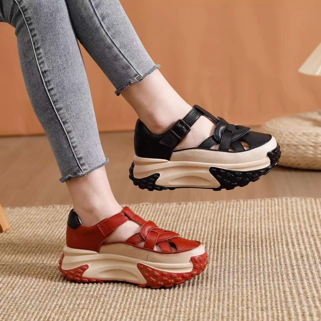 Hohlkehlsandalen mit PU-Lining