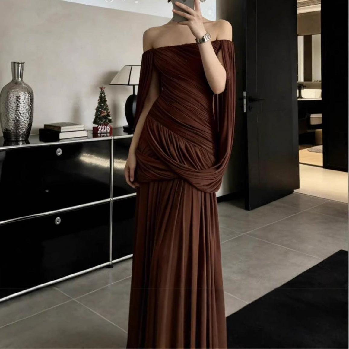 One-Shoulder Abendkleid mit Falten