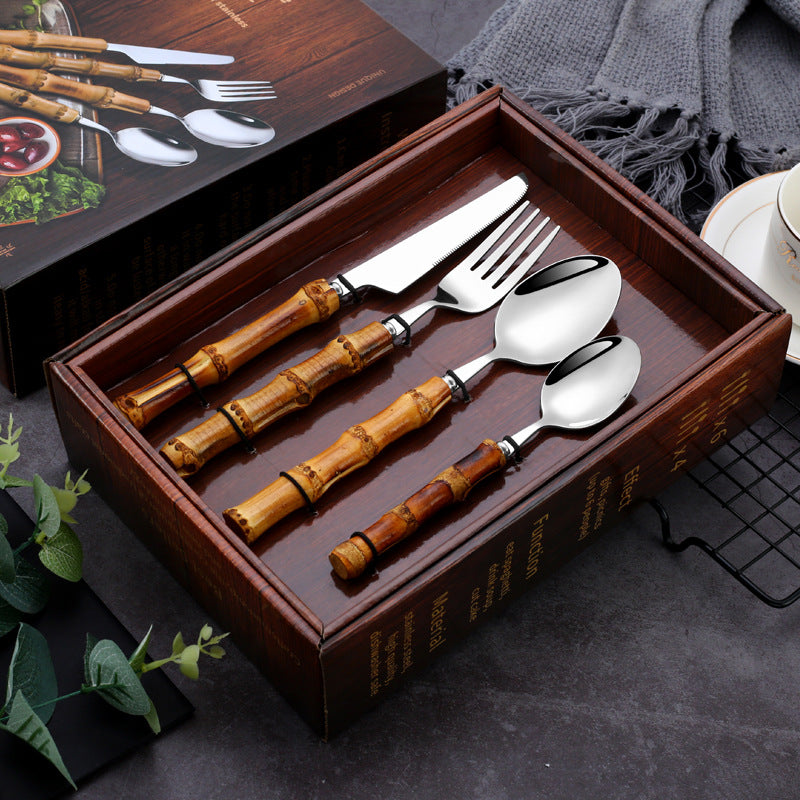 Besteckset aus Edelstahl & Bambus – Bild 6 | LuxeStyle