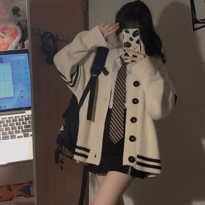 Strick-Cardigan im Preppy-Stil
