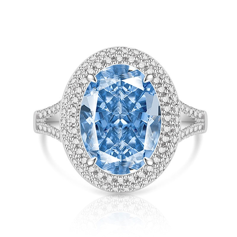 Verstellbarer Ring mit schimmerndem Zirkonia