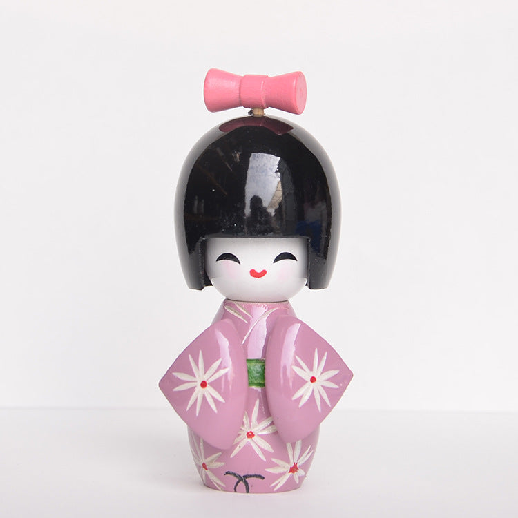 Kimono-Püppchen aus Birkenholz