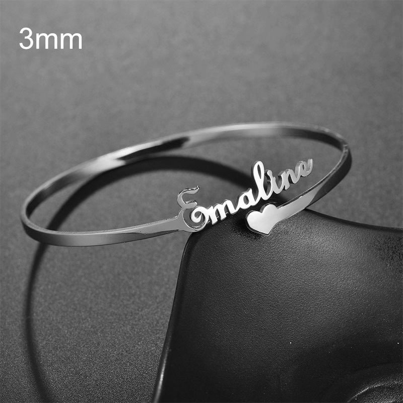 Personalisiertes Armband mit Gravur