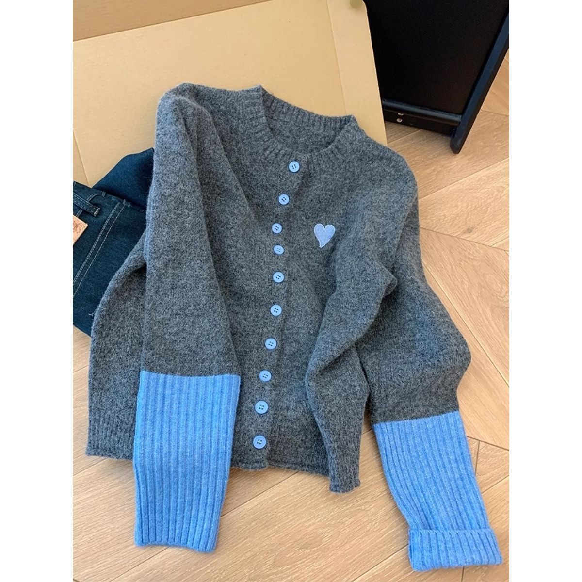 Trendiger Premium-Strickcardigan mit Farbblock – Bild 4 | LuxeStyle