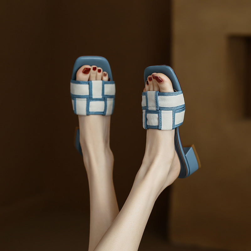 Karierte Mid-Heel Sandalette mit eckiger Spitze – Bild 14 | LuxeStyle