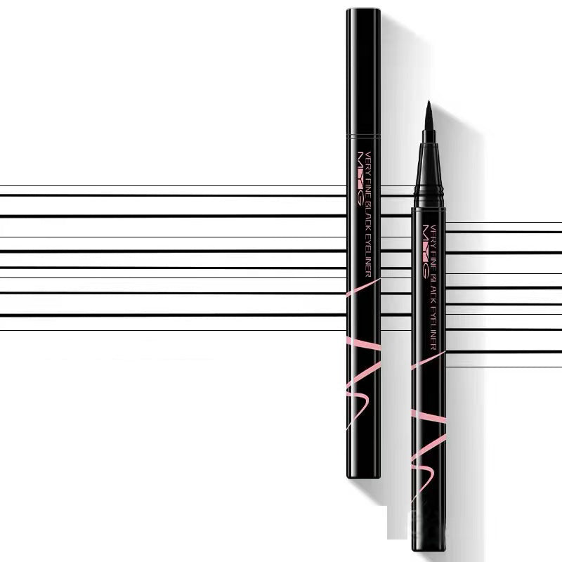 Wasserfester Eyeliner für langanhaltendes Make-up – Bild 3 | LuxeStyle