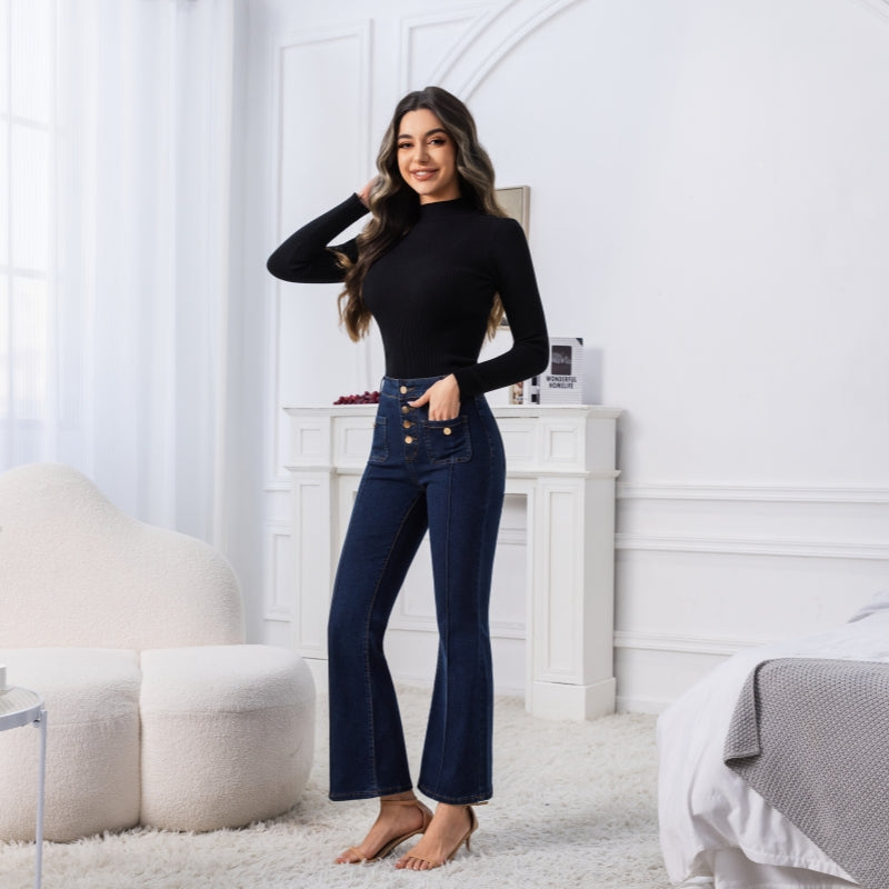 High-Waist Flare Jeans mit Goldknöpfen