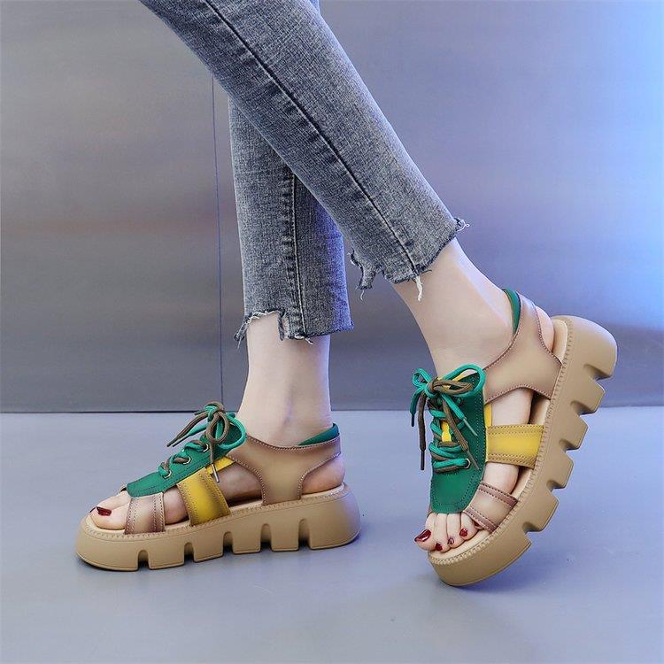 Retro Plateau-Sandalen – Bild 4 | LuxeStyle