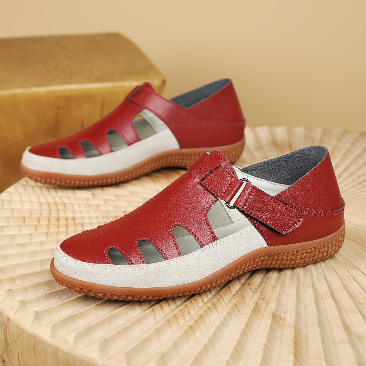 Atmungsaktive Zehenkappen-Sandalen mit flachem Absatz – Bild 2 | LuxeStyle