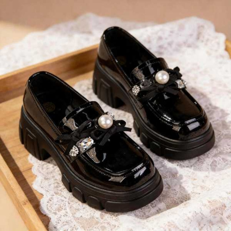Plateau Loafers mit Perlen und Kristallen