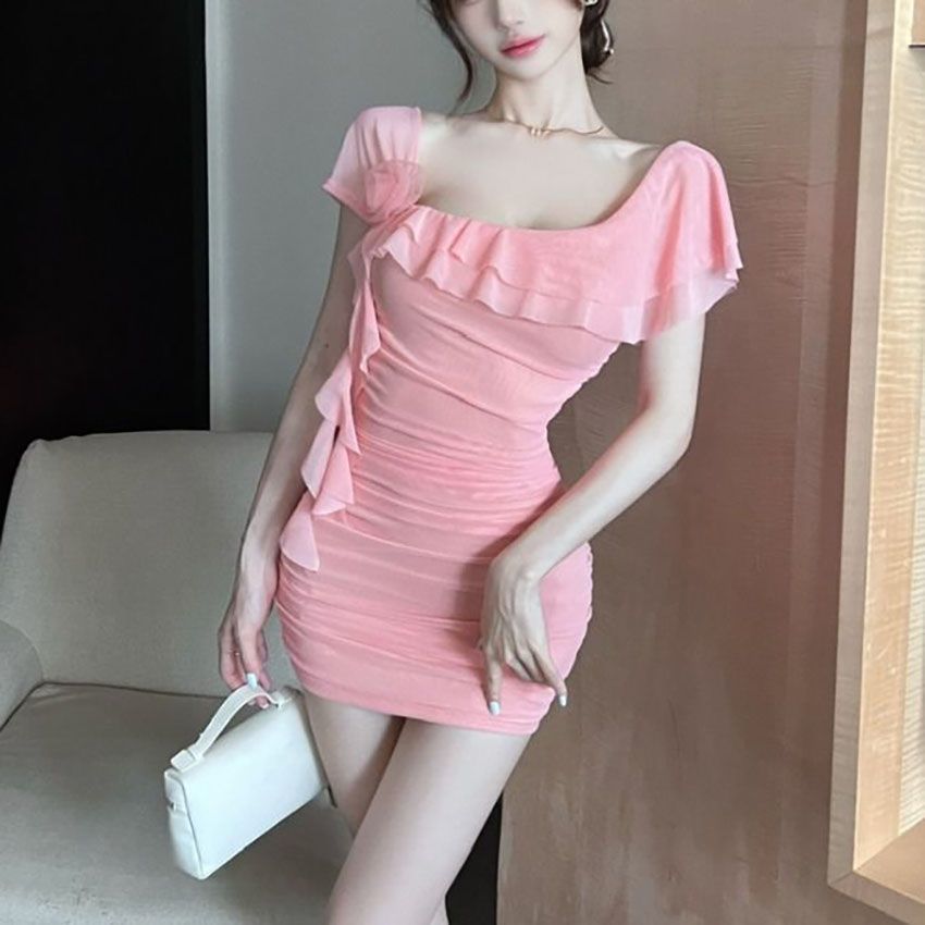 Mesh-Quastenkleid mit Taillengürtel
