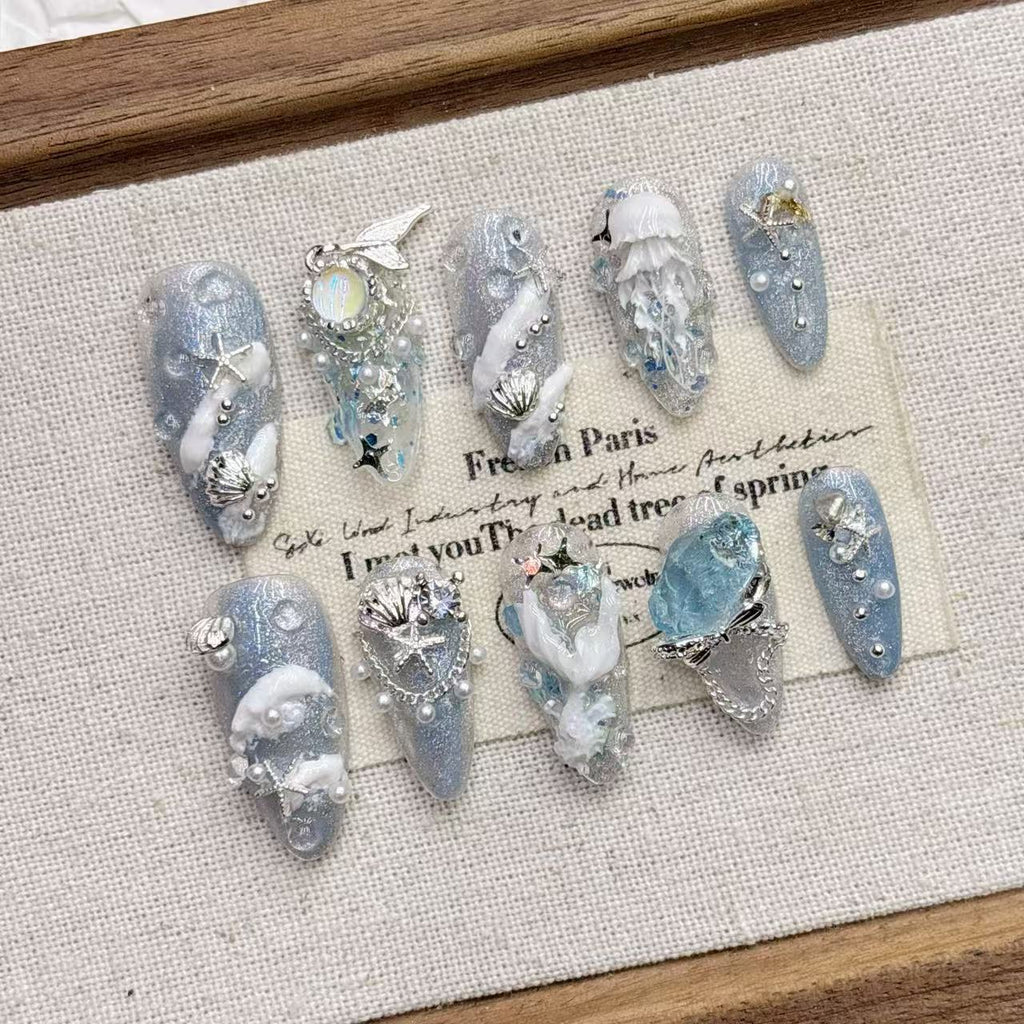 Handgemachte Wearable Nails