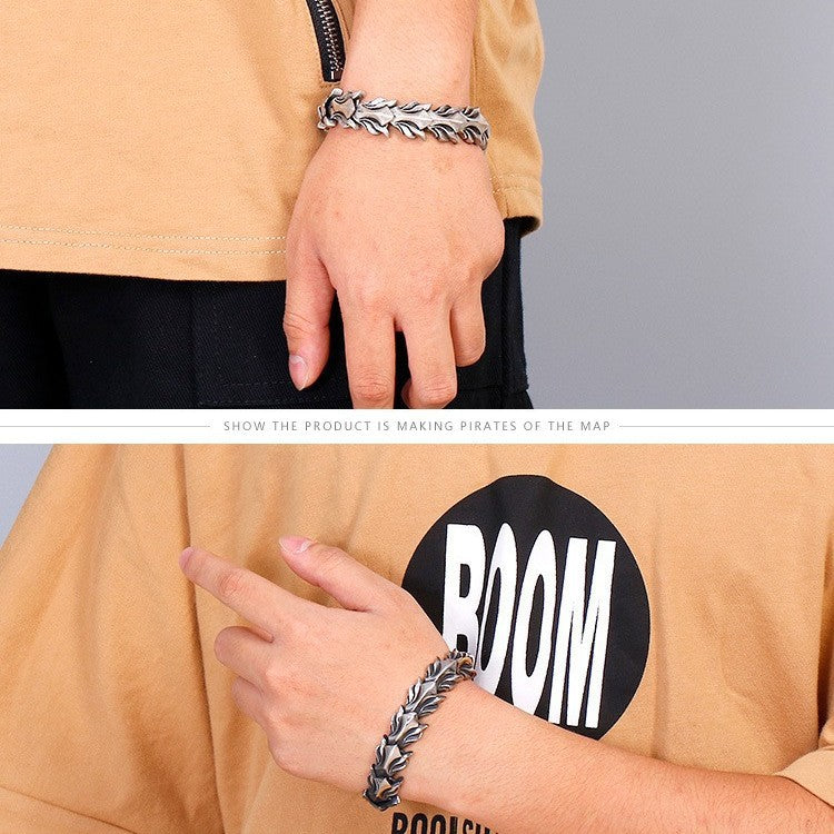 Trendiges Titan-Armband mit Skelett-Kette