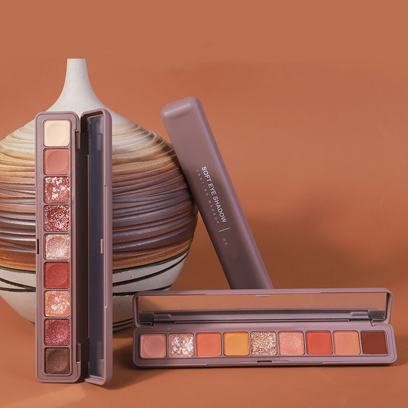 Lidschatten-Set mit neun schimmernden Farben – Bild 2 | LuxeStyle