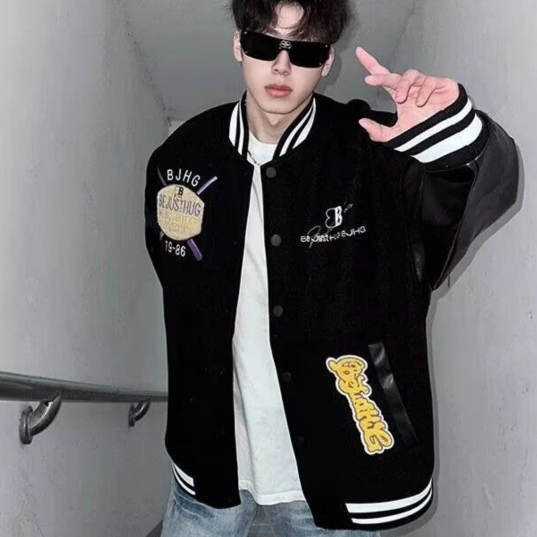 Legere Baseballjacke im Flight-Stil