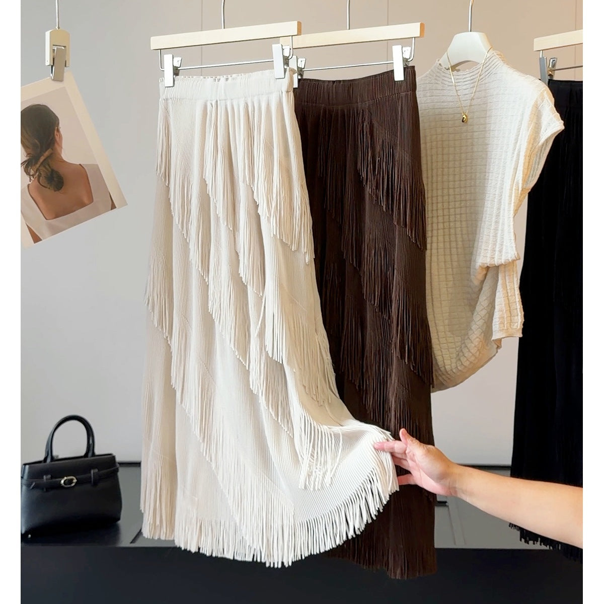 Asymmetrischer Jupe mit Quasten