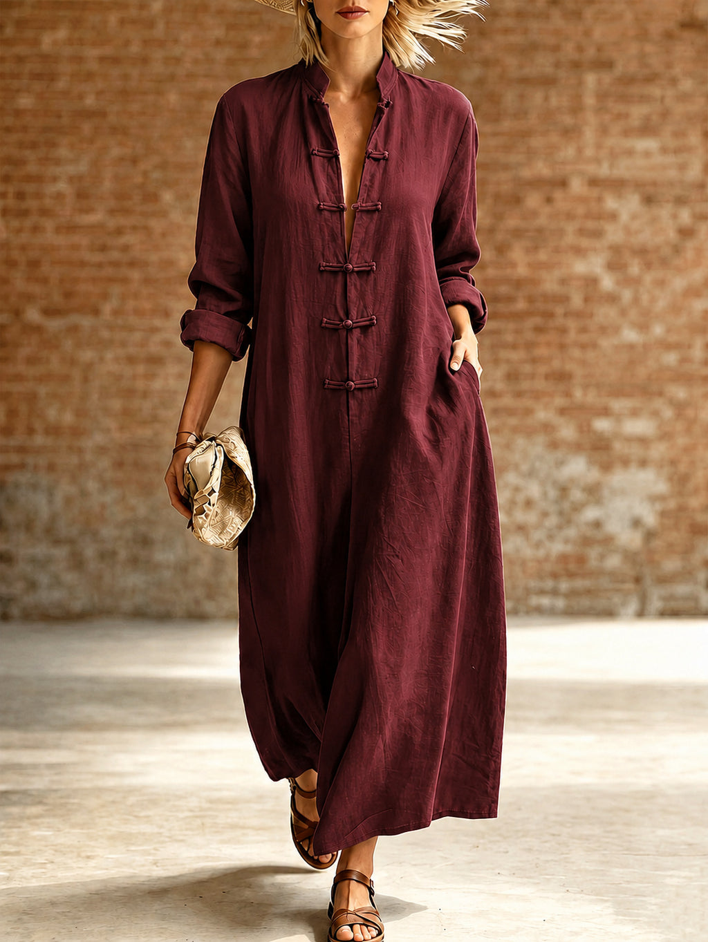 Langes Kleid mit Knöpfen im Vintage-Stil – Bild 2 | LuxeStyle