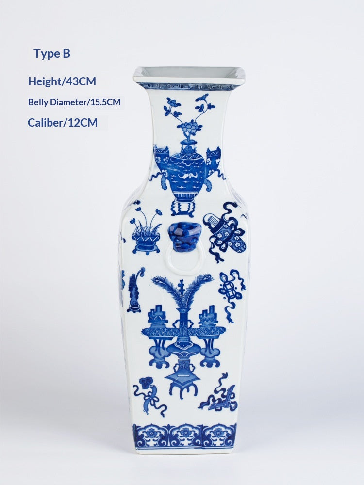 Handbemalte Keramikvase im Antik-Stil