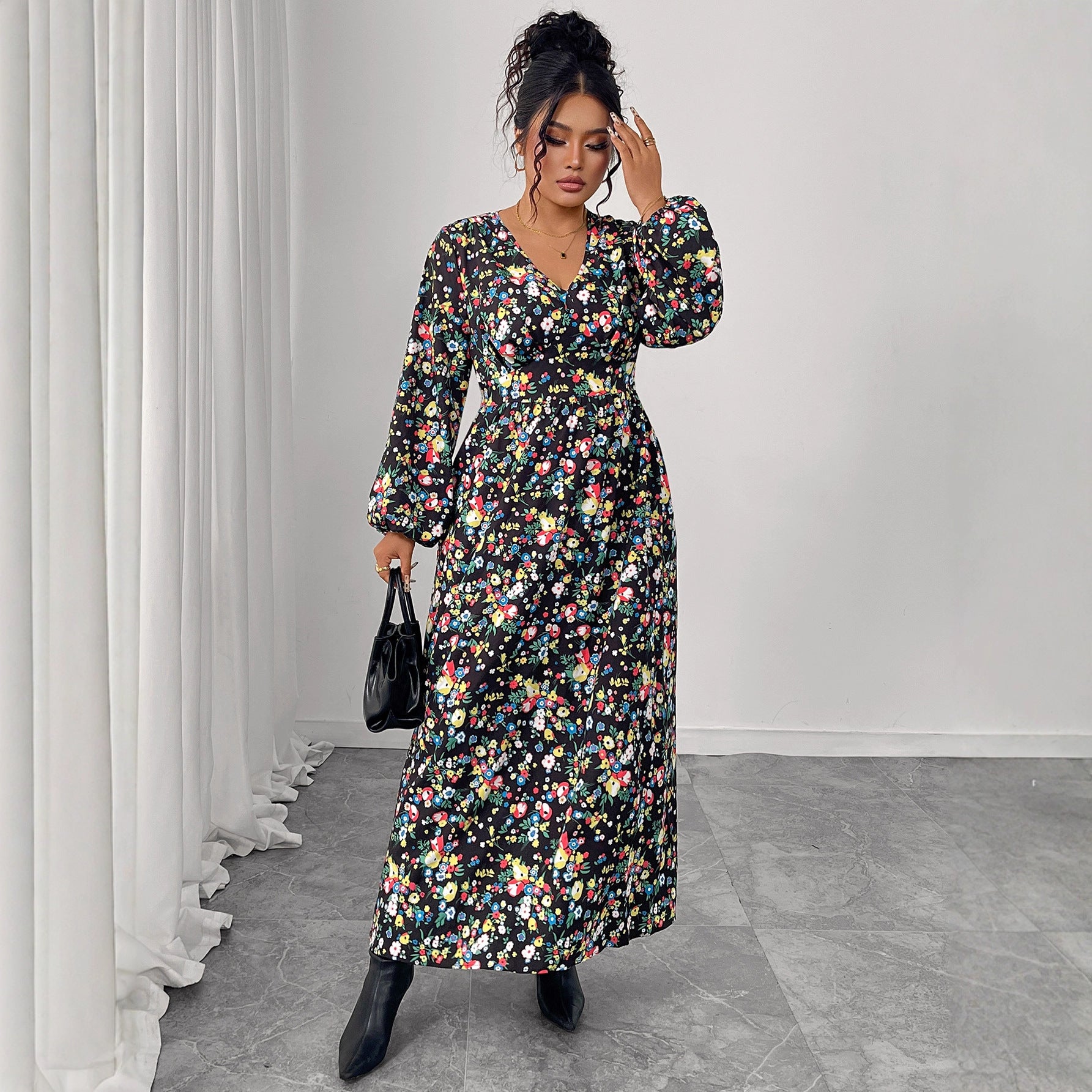 Bedrucktes V-Ausschnitt Maxikleid mit hoher Taille