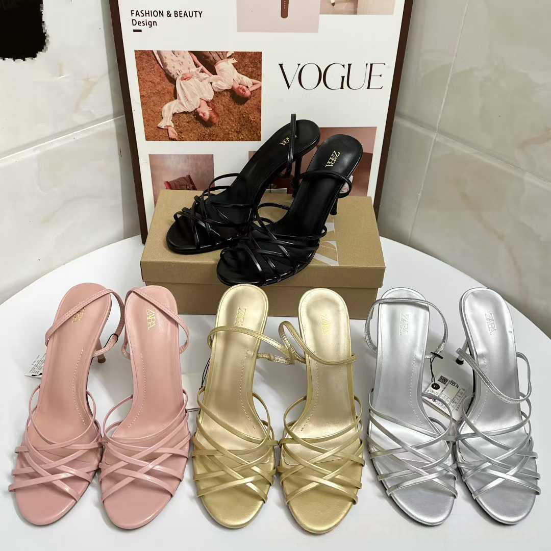 Schwarze High-Heel Sandalen mit Stiletto – Bild 3 | LuxeStyle