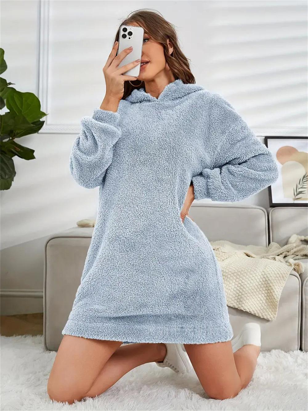 Kapuzenlangarmkleid