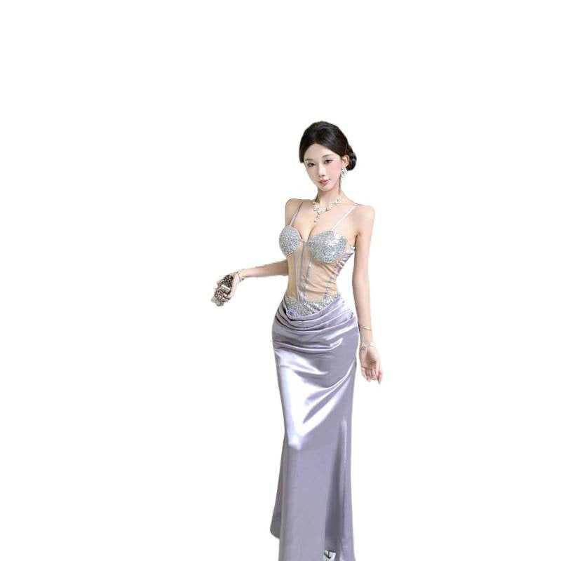 Trägerloses Pailletten-Abendkleid