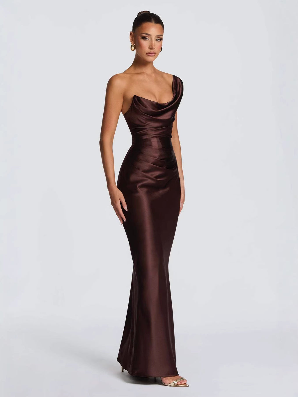 Off-Shoulder Satin-Kleid mit Taillenschnürung