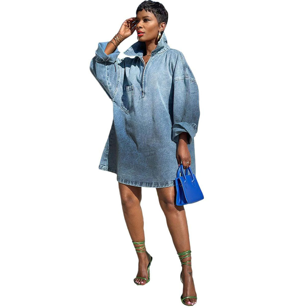 Denim-Rock mit Ombre-Ärmeln