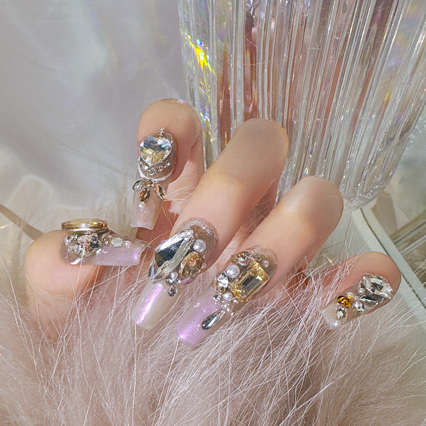 Luxuriöse Strass-Maniküre zum Aufkleben – Bild 2 | LuxeStyle