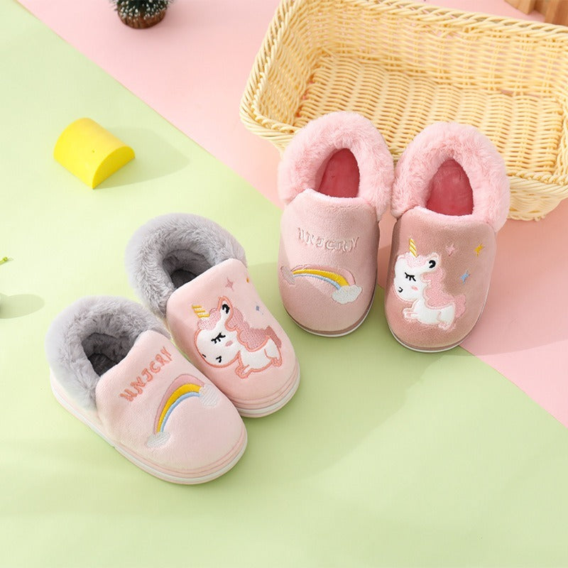 Regenbogenpferde-Slipper – Bild 3 | LuxeStyle