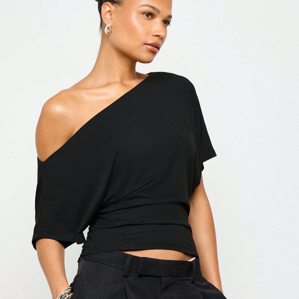 Off-Shoulder Batwing-Top mit Taillenschnürung