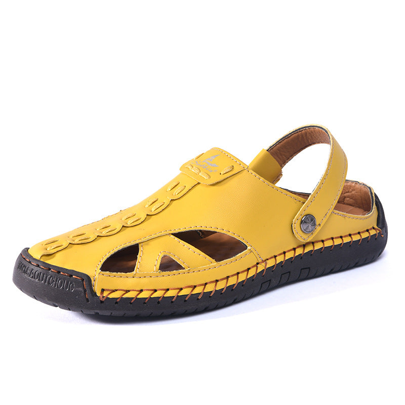 Helle Sandalen mit Zehenkappe und Lochmuster – Bild 5 | LuxeStyle