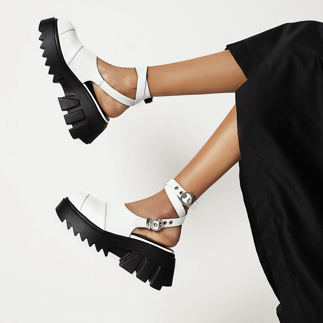 Sandalen mit gekreuzten Riemen, Plus Size – Bild 3 | LuxeStyle