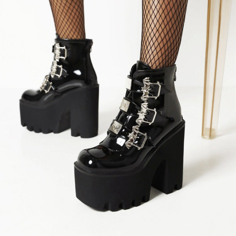 Elegante Low-Cut Lederboots mit Blockabsatz