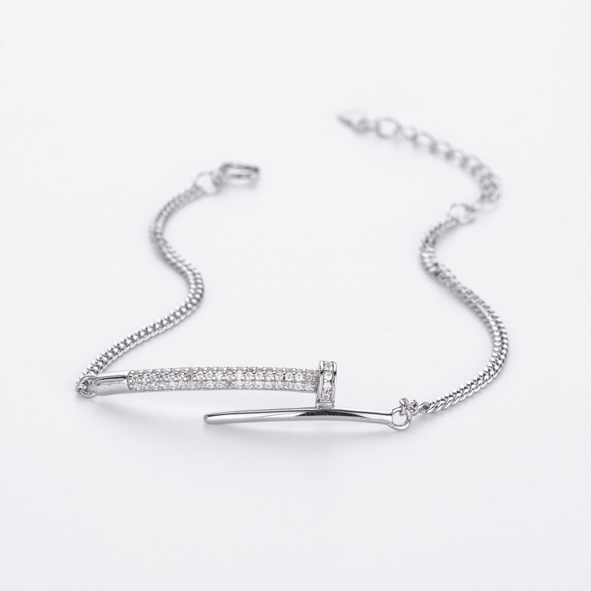 Armband aus 925er Silber mit Zirkonia-Nieten – Bild 2 | LuxeStyle