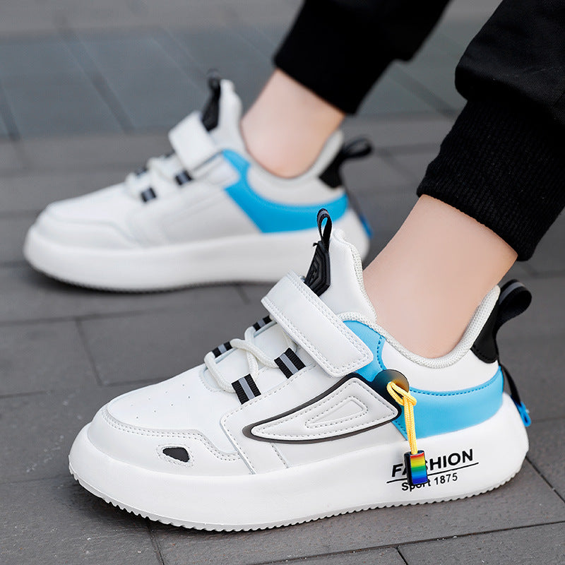 Leder-Sneakers für Kinder mit Klettverschluss – Bild 3 | LuxeStyle