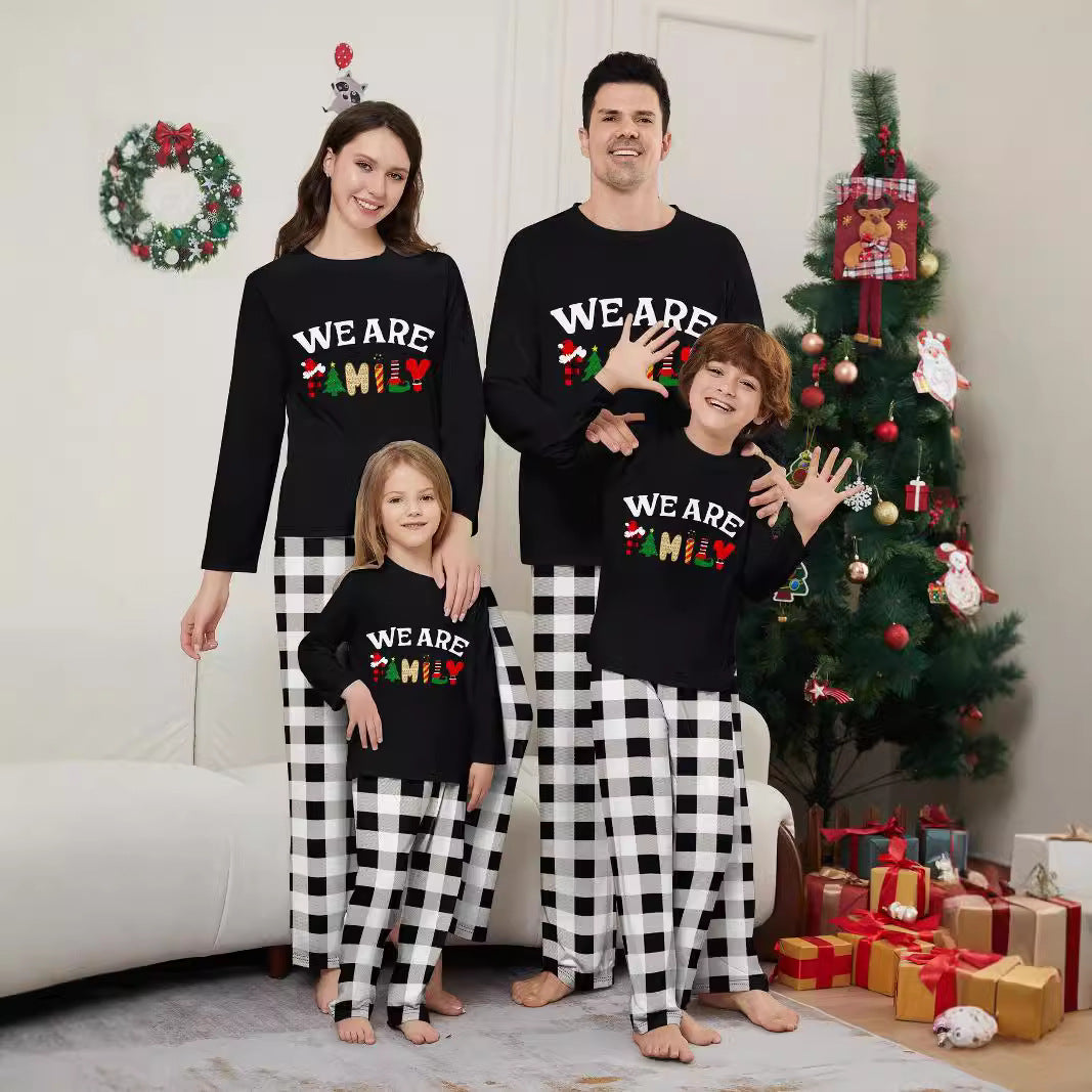 Kariertes Pyjama-Set für die ganze Familie