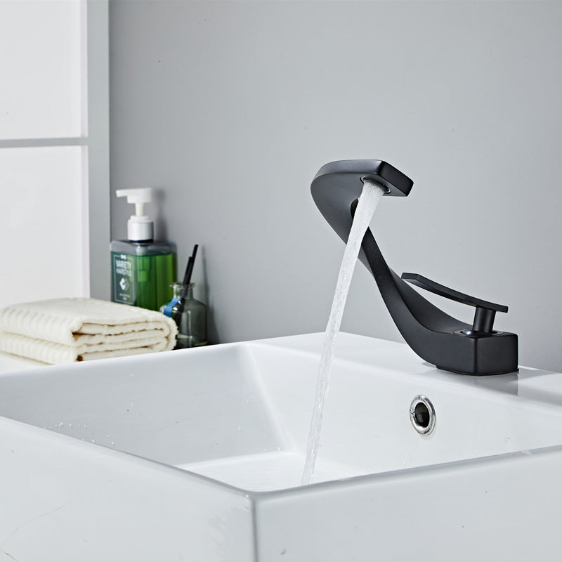 Waschtischarmatur aus Kupfer – Bild 5 | LuxeStyle