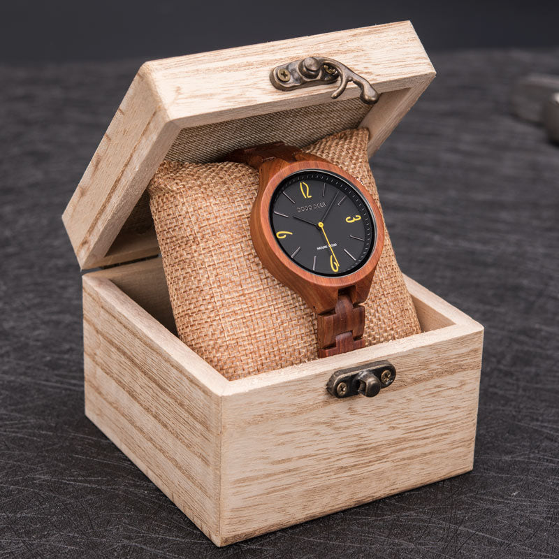 Holz-Damenuhr mit Leuchtzeigern – Bild 7 | LuxeStyle